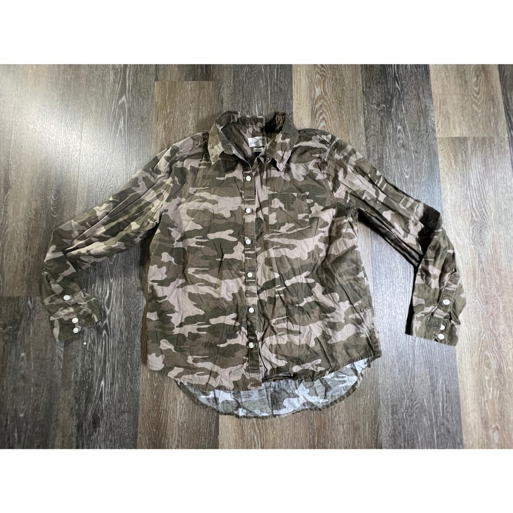 Universal Thread Camden Shirt Womens Medium Green Camo Button Down Long Sleeve